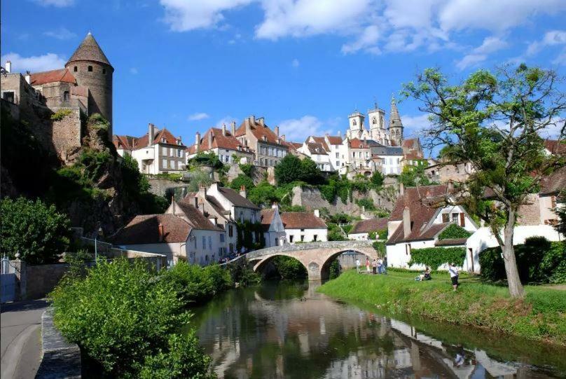 Etape Du Pont Pinard Vila Semur-en-Auxois Exterior foto