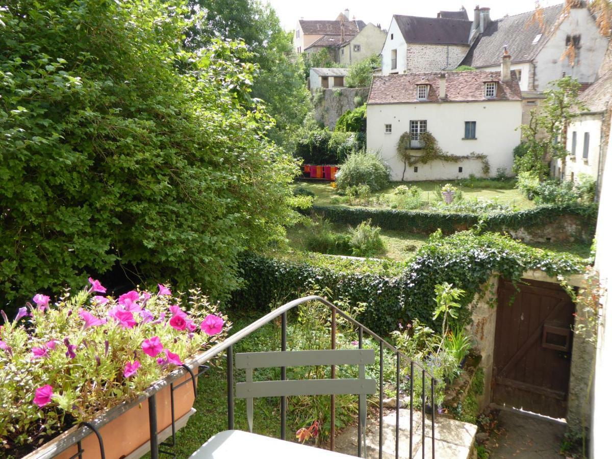 Etape Du Pont Pinard Vila Semur-en-Auxois Exterior foto